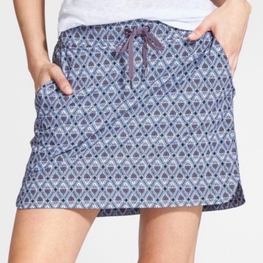 Athleta Navy Geometric Skort